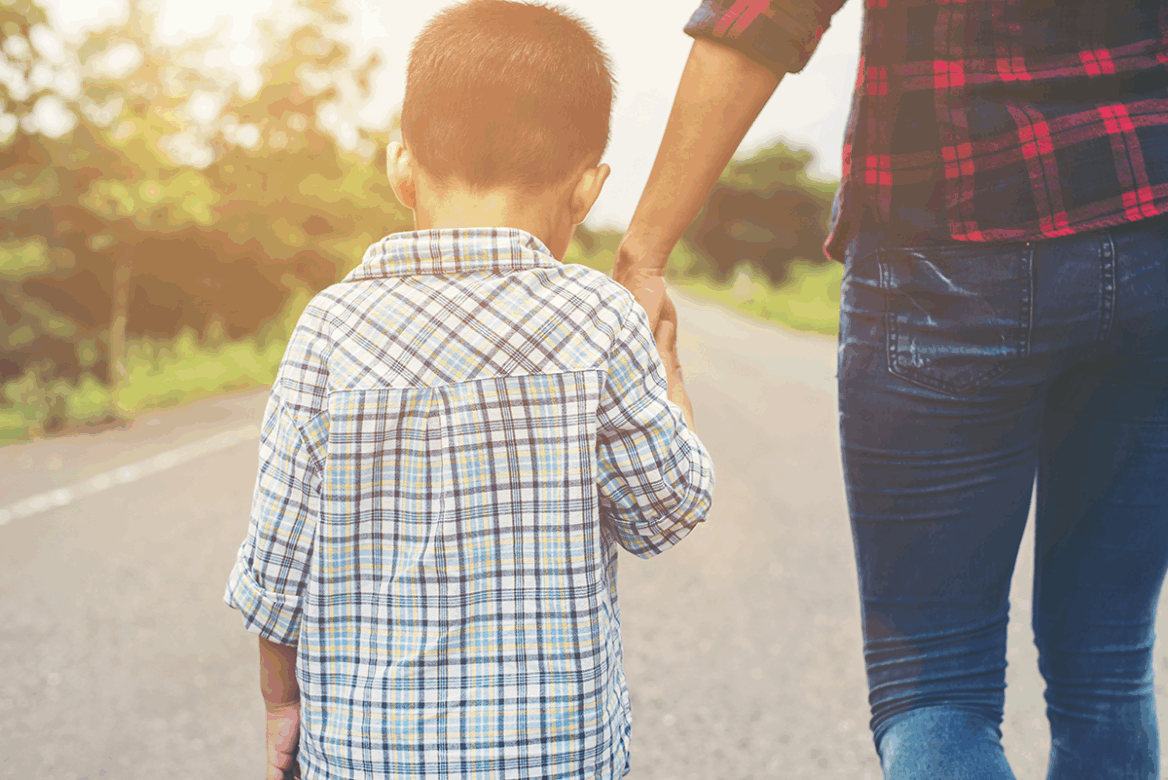 chronic-illness-forms-encircle-families